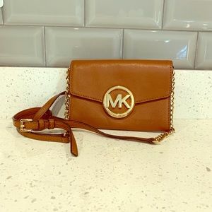 Michael Kors Crossbody Bag with chain strap